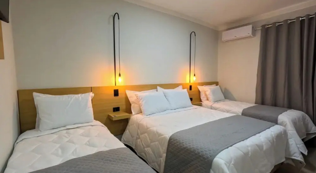 Трёхместный семейный номер Standard Terraço Plaza Hotel
