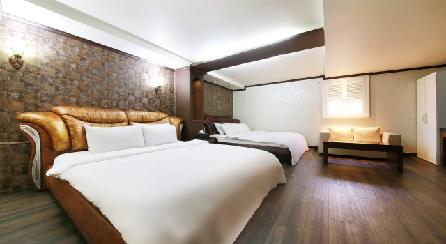 Goodstay Diamond Hotel