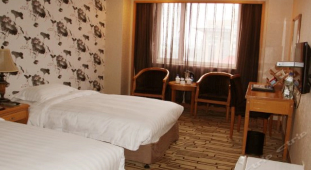 Beijing Dongjiaominxiang Hotel, Забронировать Отель Отели Пекина 3 звезды, рядом с Станция метро Dongdan, 3*