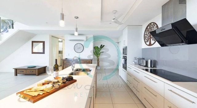 ZEN LUXURY 2-STORY Penthouse Mindal View, Забронировать Апартаменты/квартира Дарвин 