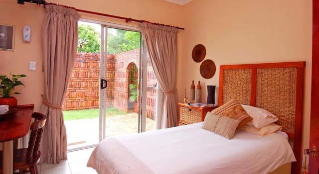 Franka Guesthouse, Reservar Hotel Rustemburgo North West