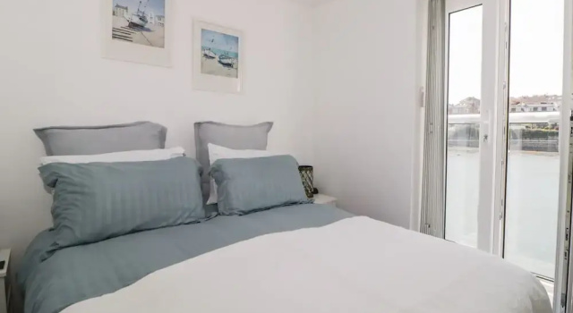 2 Beach Cottage, Book Feriehus Devon hoteller med parkering, Parkering