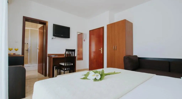 Трёхместный номер Standard с балконом и с видом на море Hotel Vila Tina