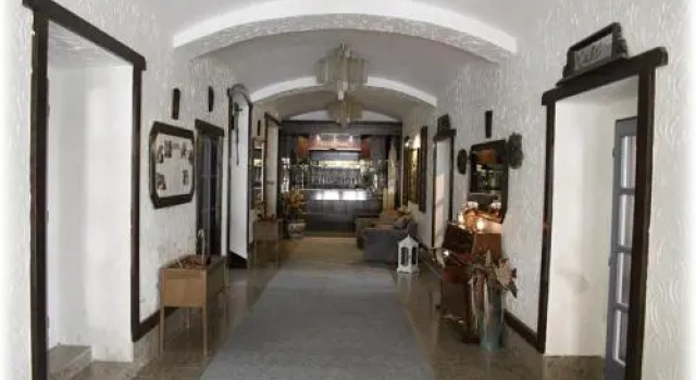 Hotel Hubertus, Забронировать Отель Лазне-Кинжварт Карловы Вары
