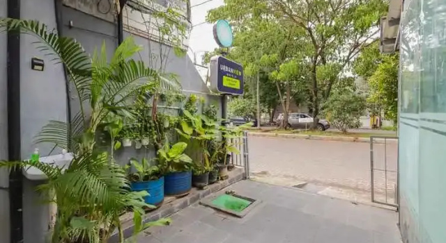Urbanview Hotel Syariah Near Gelora Delta Sidoarjo, Rezervasyon Otel Sidoarjo East Java, Gelora Delta Stadium yakınında