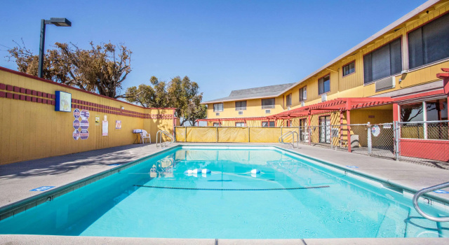 Travelodge by Wyndham Turlock