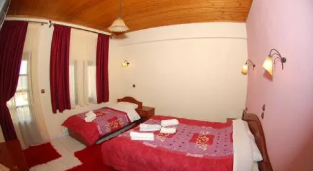 Lefteris, Book Hotel Alatopertra Vasilitsa Ski