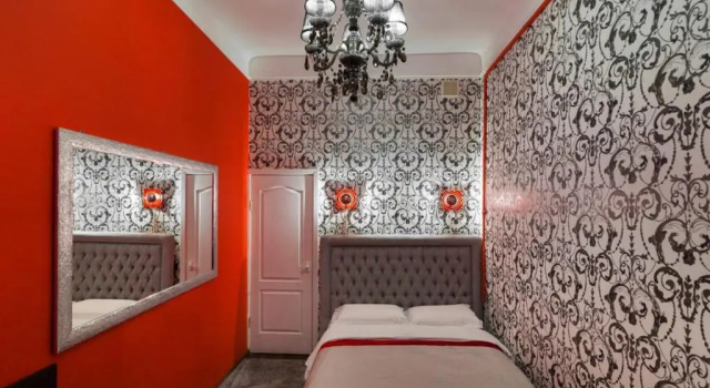 Cozy studio for couple near Polytechnic University, Забронировать Отель Отели Львова с парковкой, рядом с Художественно-мемориальный музей Леопольда Левицкого, Парковка