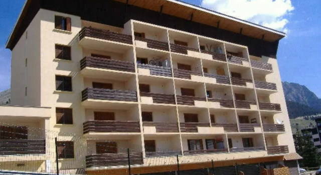 Appartement Montgenèvre, 1 pièce, 4 personnes - FR-1-445-79, Забронировать Апартаменты/квартира Отели Монженевр с парковкой, Парковка