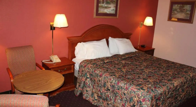 Номер Standard Andrew Johnson Inn