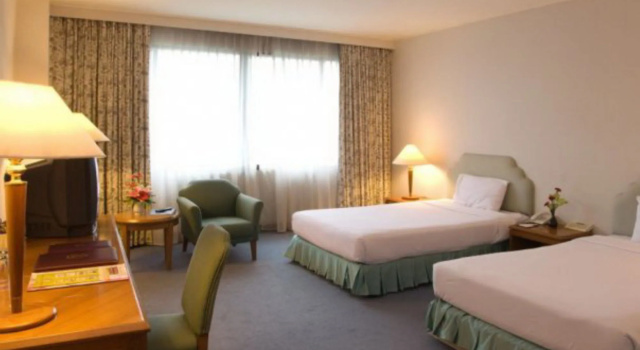 Thumrin Thana Hotel