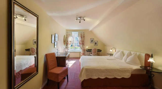 Трёхместный номер Standard Romantik Hotel Schwan