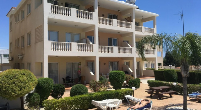 One bedroom apartment at diana gardens, Boek Hotel Paphos International Airport Paphos
