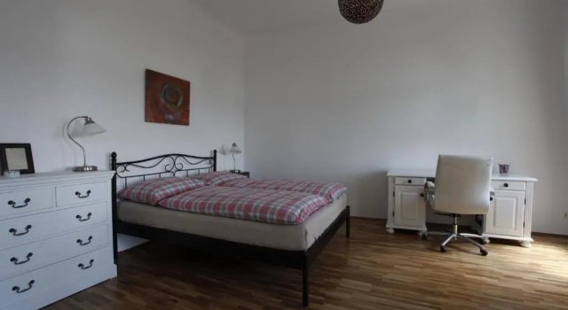 Апартаменты Sonnige Wohnung am Augarten