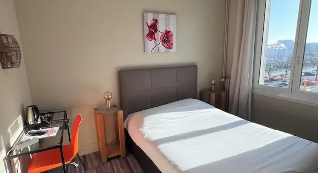 Двухместный номер Superior Hotel De lUnivers