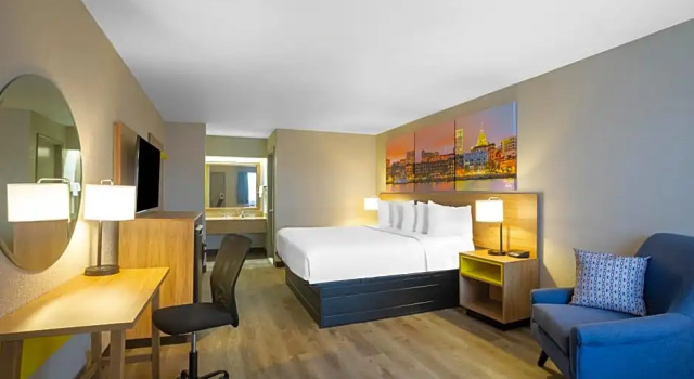 Люкс Deluxe Days Inn by Wyndham Lonoke