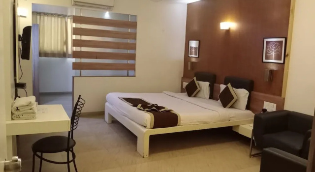 Hotel Platinum, Забронировать Отель Джунагадх штат Гуджарат