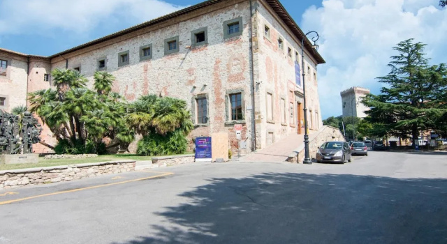 Luxury Farmhouse in Castiglione del Lago With Swimming Pool, Забронировать Отель Кастильоне-дель-Лаго 
