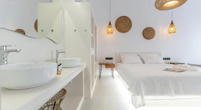 Трёхместный номер Deluxe Adama's Suites Naxos