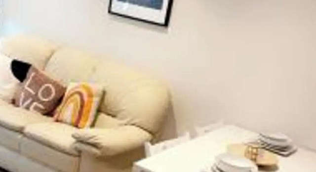 Tee Sweetlux Apartment In Canning Town, Забронировать Апартаменты/квартира Отели Лондона с парковкой, рядом с Здание The Crystal, Парковка