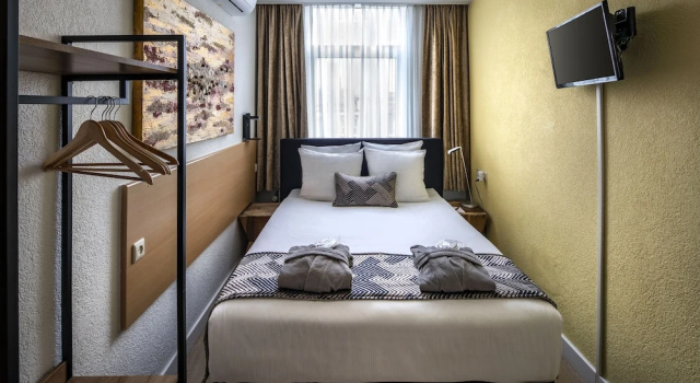 Двухместный номер Economy Jupiter Hotel