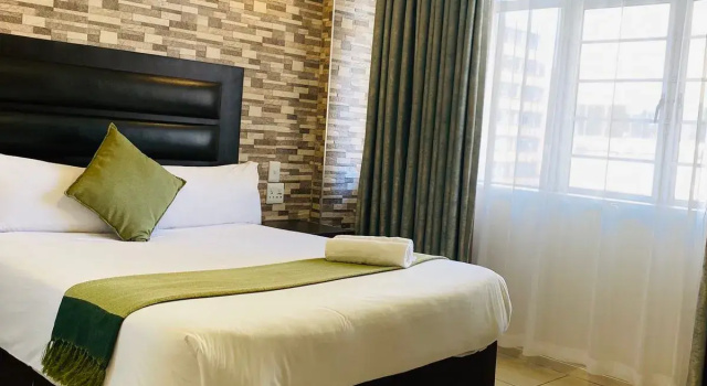 Bayside Hotel 97 Russell Street, Забронировать Отель Дурбан Квазулу-Наталь, рядом с Здание старого суда