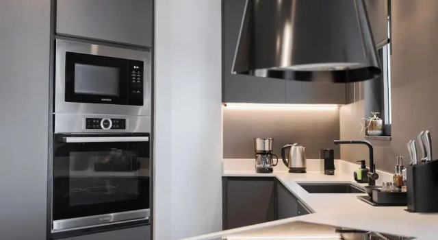 Апартаменты Deluxe с 2 комнатами с балконом и с видом на море Athenian Riviera Luxurious Residence