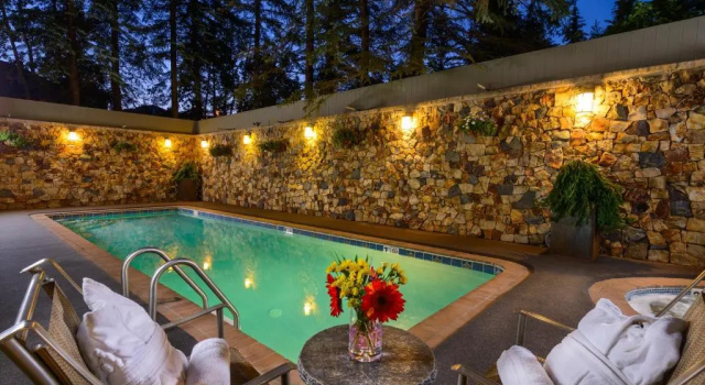 Номер Standard Vail's Mountain Haus at the Covered Bridge