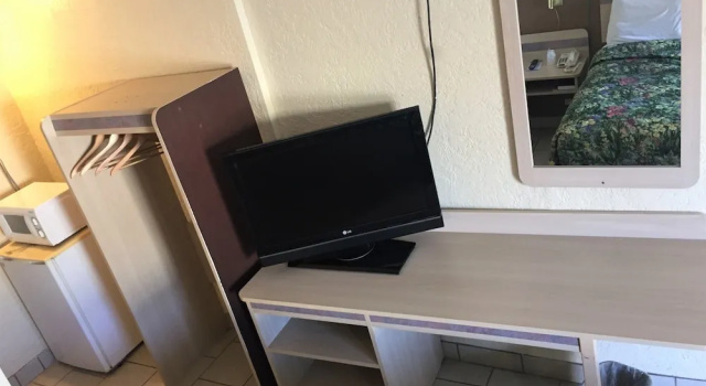 Economy Inn Lawton, Забронировать Отель Отели Лотон с парковкой, Парковка