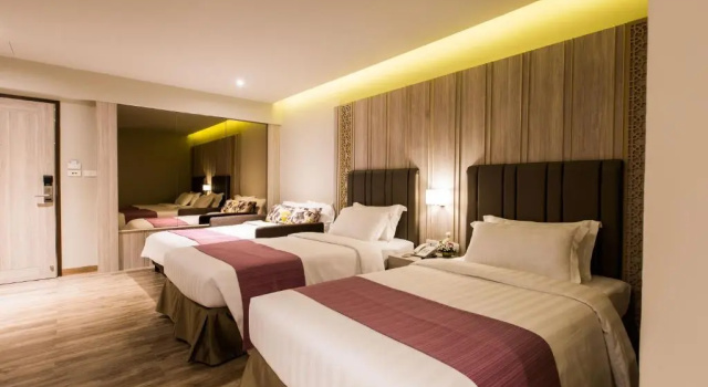 Трёхместный номер Standard S.D. Avenue Hotel