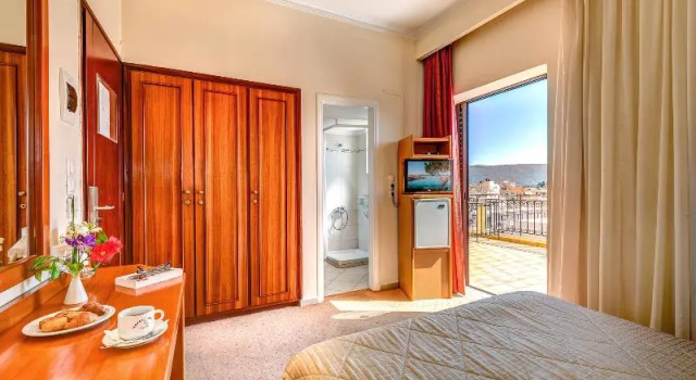 Двухместный номер Superior с балконом Nefeli Hotel