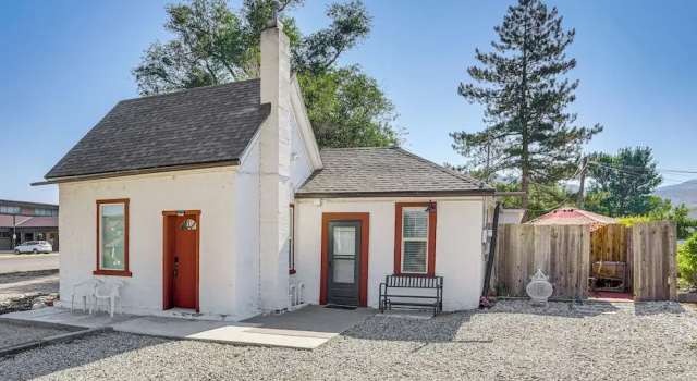 Коттедж Kik-N-Bak Cottage with Beautiful Mountain View