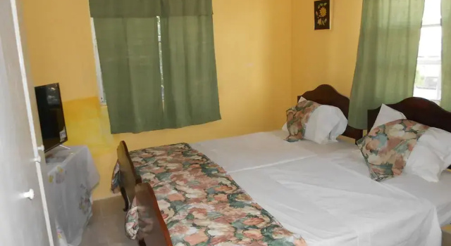 Postel ve společném pokoji pro ženy JO J'S Hostel