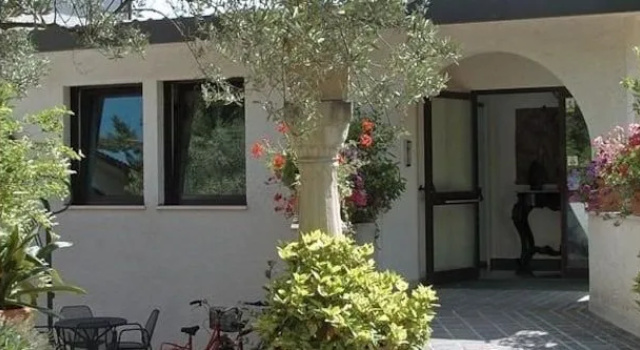 Country Hotel Le Rocce, Забронировать Отель Отели Озера Тразимено 3 звезды, 3*