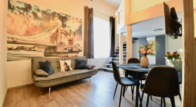 StationApartments, Забронировать Отель Отели Сегеда с парковкой, рядом с Szeged Observatory, Парковка