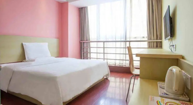 7 Days Premium Hotel (Changzhou East Bus Station Hengshanqiao)