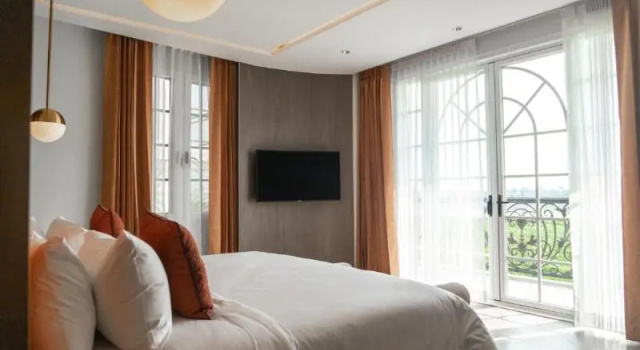 Двухместный номер Standard с балконом La Seine Boutique Hotel