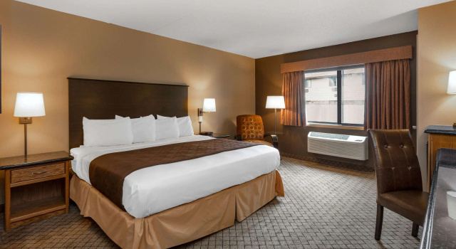 AmericInn by Wyndham Hartford WI