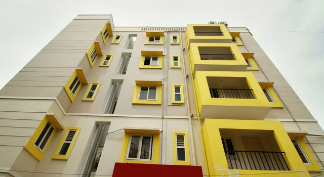 OYO 15856 Home 2BHK Near Rock Beach, Забронировать Отель Отели штата Тамилнада с парковкой, Парковка
