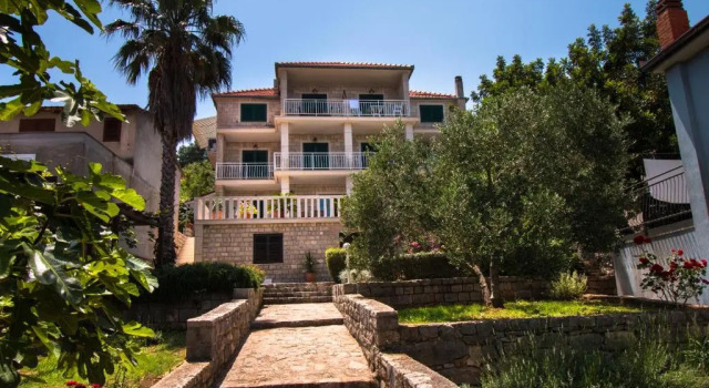 Ceratonia Apartments