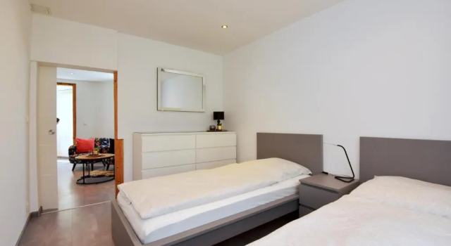 Ferienwohnung in ruhiger Lage von Zella-Mehlis/ Wohnung Carola, Забронировать Отель Целла-Мелис Тюрингенский лес