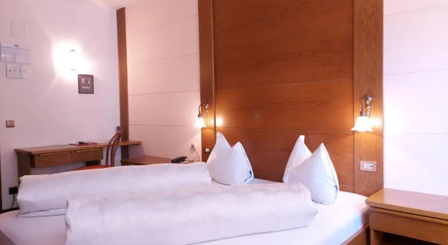 Hotel Schuster