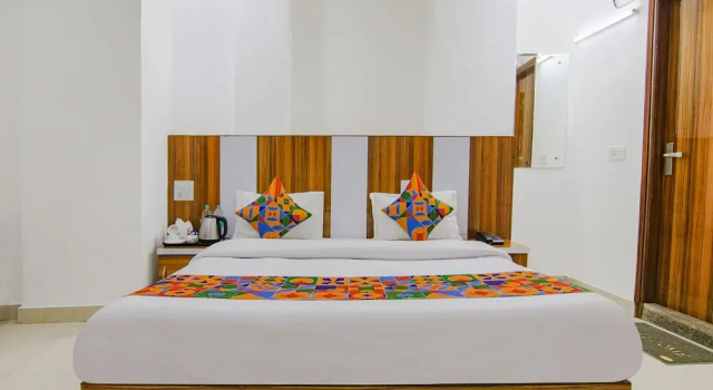 Номер Premium Fabhotel Gp Royal