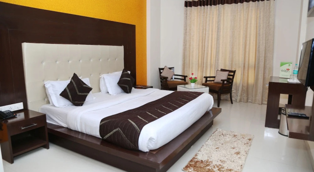 Номер Deluxe Qcent Gurgaon by Pacific Inn