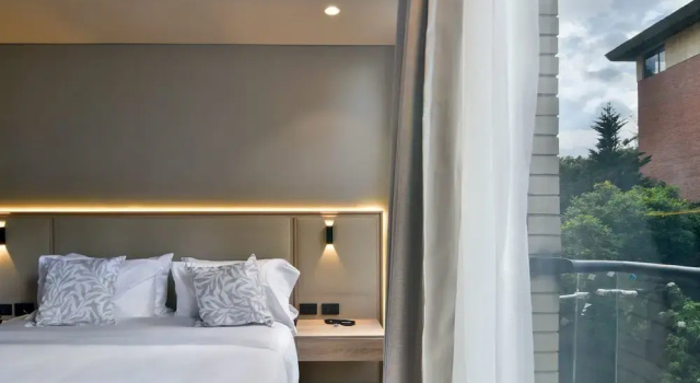 w Majestic 1BR w/ Superb Balcony in Unicentro, Забронировать Апарт-отель Апарт-отели Богота, рядом с Clinica Reina Sofia, Апарт-отель