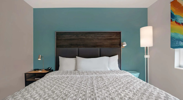 Tru by Hilton Knoxville West Turkey Creek, Varaa Hotelli Knoxville Tennessee