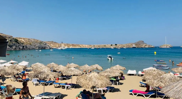 Коттедж с 2 комнатами Haraki Beach Mediterranean Retreat