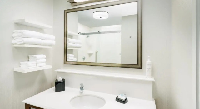 Номер Standard Hampton Inn & Suites LAX El Segundo