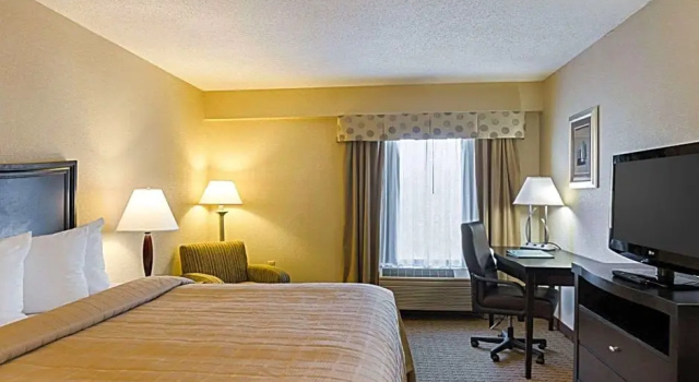 Люкс Quality Inn Troutville - Roanoke North