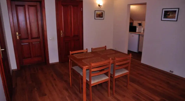 Modrzewiowe Wzgorze, Book Hotel Promno Storpolen